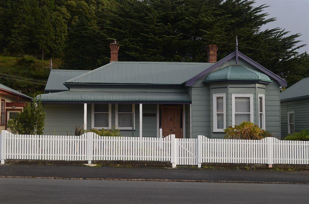 Mt Lyell Anchorage Hotel Queenstown Exterior photo